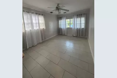 738 SW 5th Avenue, Hallandale Beach, FL 33009 - Photo 12
