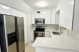 1701 W 42nd Pl, Hialeah, FL 33012 - Photo 6