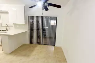 1701 W 42nd Pl, Hialeah, FL 33012 - Photo 10