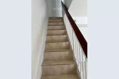1701 W 42nd Place #43, Hialeah, FL 33012 - Photo 32