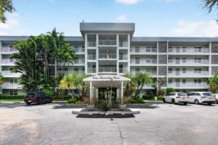 802 Cypress Grove Ln, Pompano Beach, FL 33069 - Photo 2