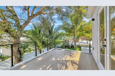 729 NE 17th Terrace, Fort Lauderdale, FL 33304 - Photo 14