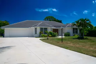 4185 SE Fairway Ct, Stuart, FL 34997 - Photo 2