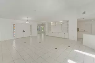 4185 SE Fairway Ct, Stuart, FL 34997 - Photo 8