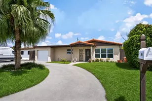7961 N Normandy St, Miramar, FL 33023 - Photo 2
