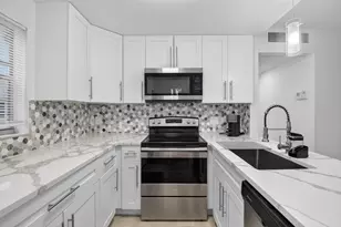 352 Brittany H, Delray Beach, FL 33446 - Photo 2