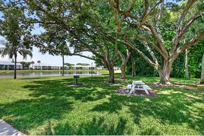 1010 Green Pine Boulevard #F2, West Palm Beach, FL 33409 - Photo 22