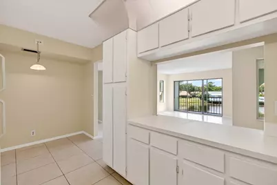 1010 Green Pine Boulevard #F2, West Palm Beach, FL 33409 - Photo 12