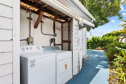 310 NE 6th Street #3, Hallandale Beach, FL 33009 - Photo 6