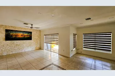 213 Talia Circle, Palm Springs, FL 33461 - Photo 4