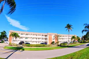 236 Castlewood Dr, North Palm Beach, FL 33408 - Photo 2