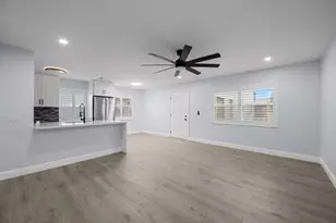 29 Burgundy Dr, Delray Beach, FL 33484 - Photo 4