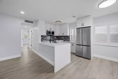 29 Burgundy Drive #A, Delray Beach, FL 33484 - Photo 6