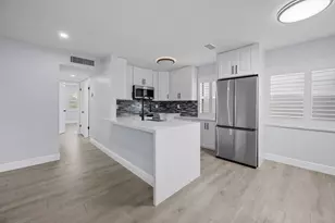 29 Burgundy Dr, Delray Beach, FL 33484 - Photo 6