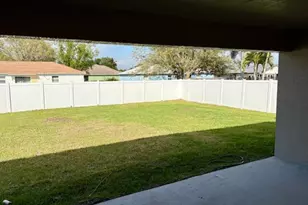 202 SW Aldoro Pl, Port Saint Lucie, FL 34953 - Photo 24