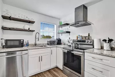 311 SE 3rd Avenue #Upstairs, Delray Beach, FL 33483 - Photo 4