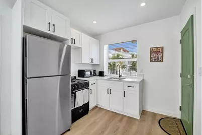 817 Tyler Street #11, Hollywood, FL 33019 - Photo 26