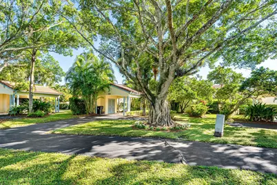 2312 Las Casitas Drive, Wellington, FL 33414 - Photo 10