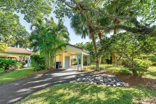 2312 Las Casitas Dr, Wellington, FL 33414 - Photo 10