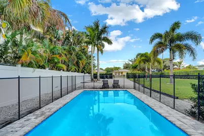 311 SE 3rd Avenue #Downstairs, Delray Beach, FL 33483 - Photo 2