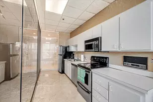 5440 N Ocean Dr, Singer Island, FL 33404 - Photo 8