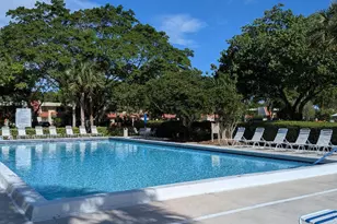 907 Cypress Terrace, Pompano Beach, FL 33069 - Photo 16