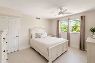 9411 N Hollybrook Lake Dr, Pembroke Pines, FL 33025 - Photo 6