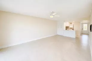 9411 N Hollybrook Lake Dr, Pembroke Pines, FL 33025 - Photo 2