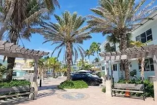 322 Harding St, Hollywood, FL 33019 - Photo 8