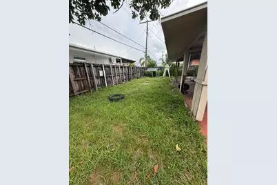 4796 E 10th Avenue, Hialeah, FL 33013 - Photo 14