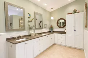 221 Green Point Cir, Palm Beach Gardens, FL 33418 - Photo 8