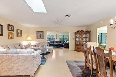 9843 NW 75th Court NW, Tamarac, FL 33321 - Photo 4
