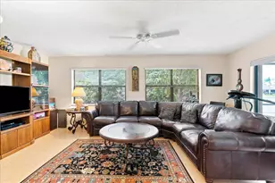 9843 NW 75th Ct NW, Tamarac, FL 33321 - Photo 6