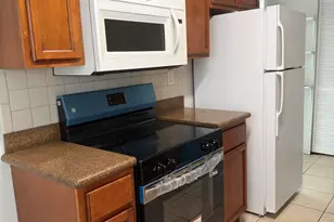 1501 N 70th Way, Hollywood, FL 33024 - Photo 2