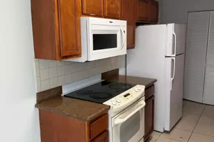 1501 N 70th Way, Hollywood, FL 33024 - Photo 8