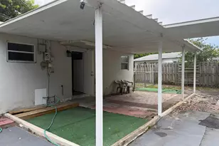 1501 N 70th Way, Hollywood, FL 33024 - Photo 2