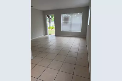1501 N 70th Way, Hollywood, FL 33024 - Photo 4