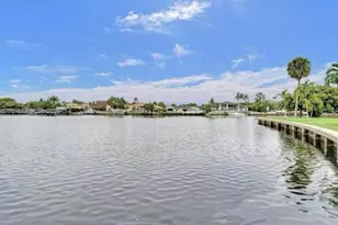 2001 Atlantic Shores Blvd, Hallandale Beach, FL 33009 - Photo 22