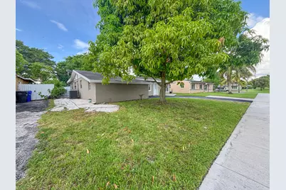 6720 SW 17th Street SW, North Lauderdale, FL 33068 - Photo 34