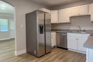 6720 SW 17th Street SW, North Lauderdale, FL 33068 - Photo 2