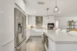 1182 Beach Rd, Singer Island, FL 33404 - Photo 10