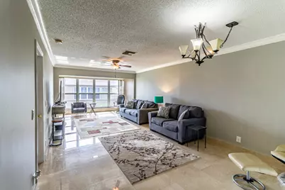 2460 Juniper Drive #201, Delray Beach, FL 33445 - Photo 8
