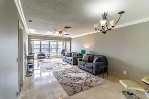 2460 Juniper Dr, Delray Beach, FL 33445 - Photo 8