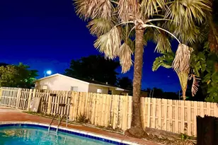 601 NW 38th St, Deerfield Beach, FL 33064 - Photo 38