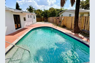 601 NW 38th Street, Deerfield Beach, FL 33064 - Photo 6