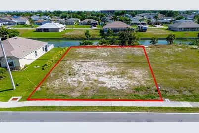 136 Nicholas Parkway W, Cape Coral, FL 33990 - Photo 10