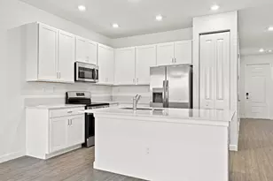 3718 Harborside Ave, Fort Pierce, FL 34946 - Photo 4