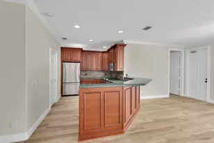 325 Sweet Bay Cir, Jupiter, FL 33458 - Photo 6