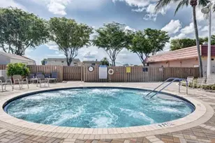 58 Normandy B, Delray Beach, FL 33484 - Photo 36