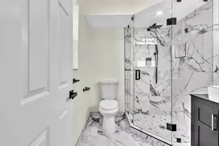 446 NW 119th St, Miami, FL 33168 - Photo 38